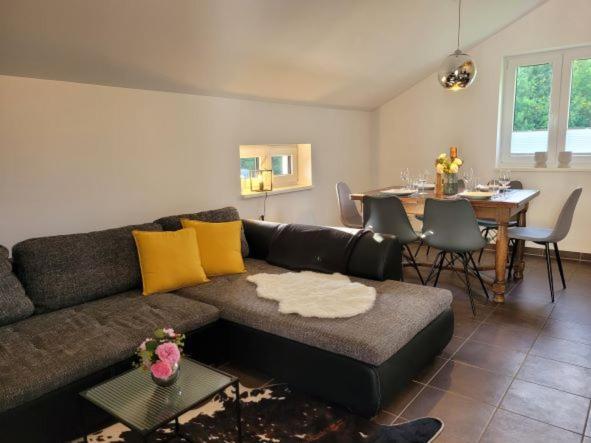 Familienfreundliche Grosszuegige Ferienwohnung Schlierachwelle Zwischen Schliersee Und Tegernsee Hausham Exterior foto